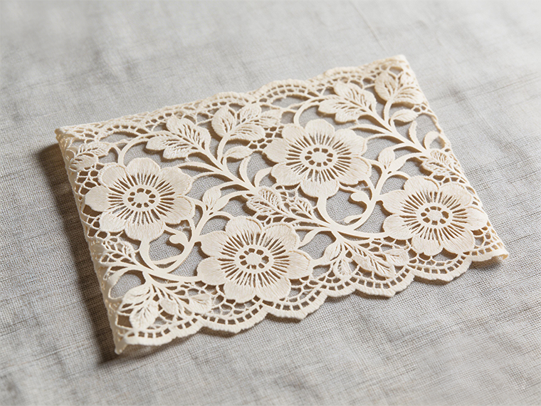 Неліктен мата кесу жүйелері көп осьті лазерлік контроллерге ауысады? Тиімділік маңызды.